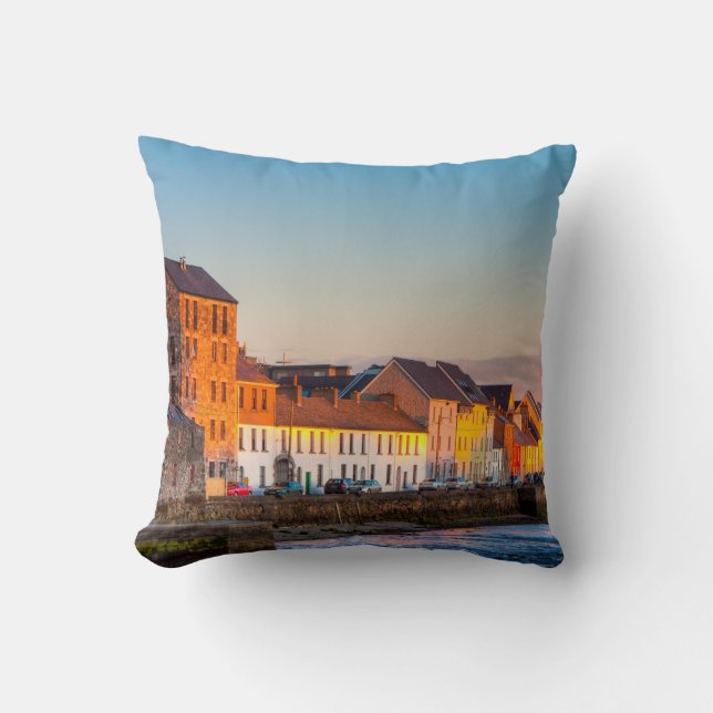 Coussin Le bord de mer de Galway au coucher du soleil - (Recto)