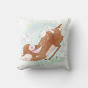 Coussin Le Cerf mignon et les lapins