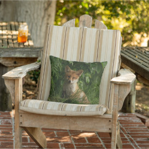 Coussin Le chou renard dans une forêt verte