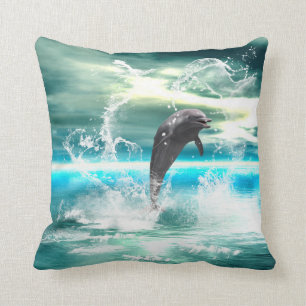 Coussin Le dauphin sautant en mer avec des vagues comme