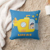 Coussin Le garçon mignon dans le sous-marin badine le (Couverture)