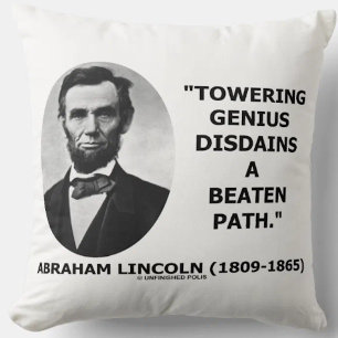 Coussin Le génie imposant d'Abraham Lincoln méprise la déf