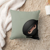 Coussin Le petit guerrier de Ninja sur Sage Green (Couverture)