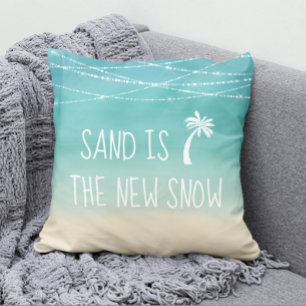 Coussin Le sable de la plage tropicale d'hiver est la nouv
