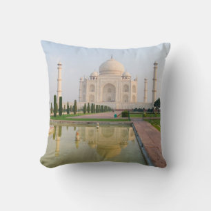 Coussin Le Taj Mahal paisible et calme au lever du soleil,