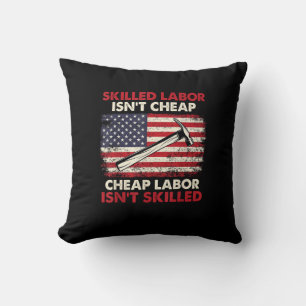 Coussin Le travail qualifié n’est pas bon marché - Syndica