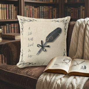 Coussin Lecture de style de livre vintage Moody Dark Acade