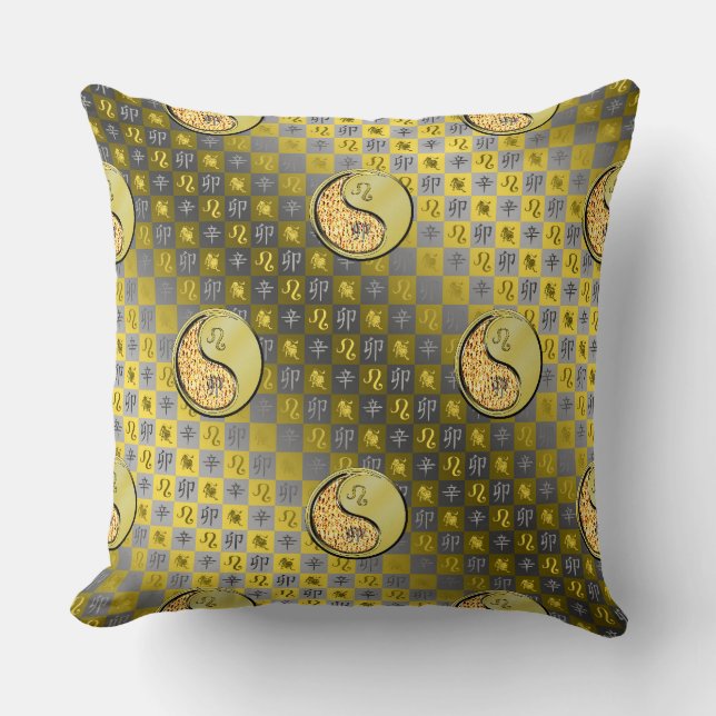 Coussin Leo & Metal Rabbit Throw Pillow (Recto)