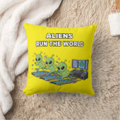 Coussin Les Aliens Dirigent le Monde (Couverture)
