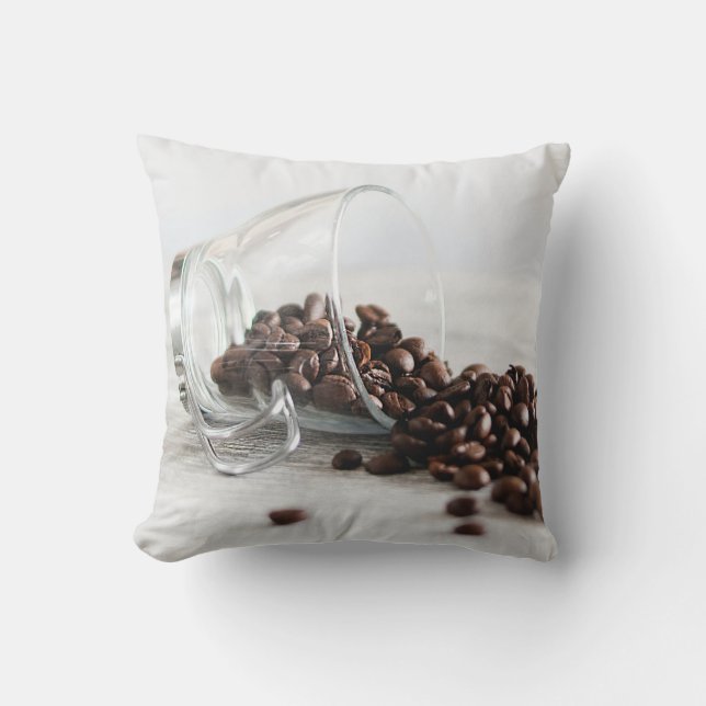 Coussin Les grains de café se déversent d'une coupe de caf (Recto)