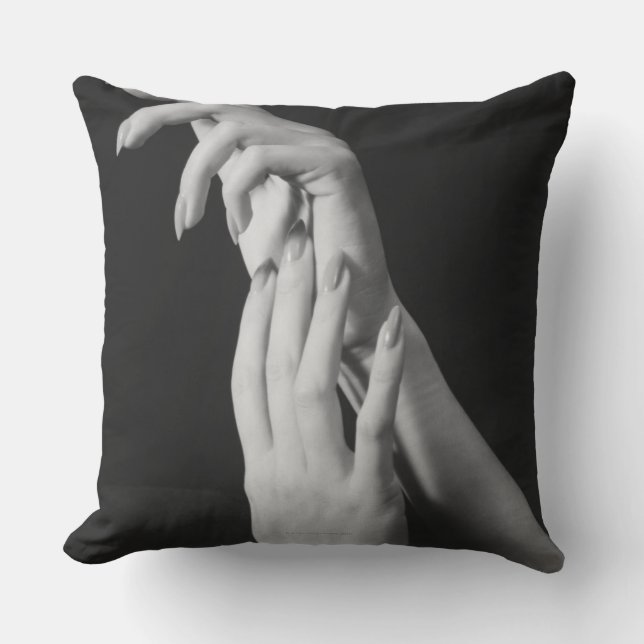 Coussin Les mains de la femme (Recto)