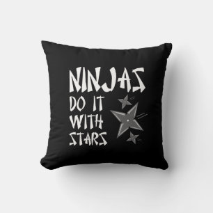 Coussin Les Ninjas Le Font Avec Des Étoiles