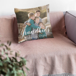 Coussin Les petits font la vie grand