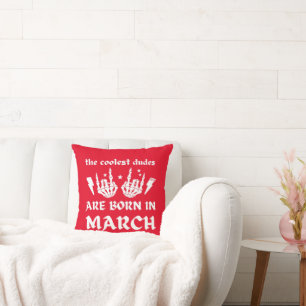 COUSSIN LES PLUS COLORÉS SONT NÉS EN MARS