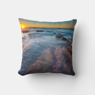Coussin Les rayons du soleil illuminent l'océan Pacifique