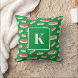 Coussin Lettre monogramme Kawaii Sushi Motif japonais Nour<br><div class="desc">Cute et kawaii sushi motif. Cadeaux et marchandises personnalisés pour les amateurs de cuisine japonaise. Vous pouvez customiser le texte pour répondre à vos besoins et à votre créativité. Cadeaux cool et fantastiques avec texte personnalisé. Consultez notre magasin pour plus de plaisir et motifs cool.</div>