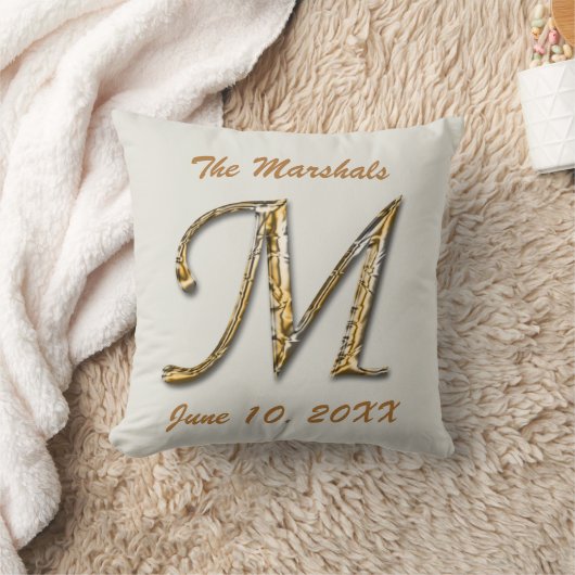 Coussin Lettre or élégante M Monogram Mariage Keepsar (Couverture)