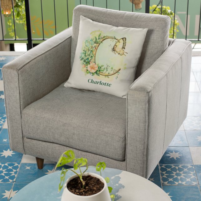 Coussin Lettre papillon floral personnalisée C Monogramme (Créateur téléchargé)