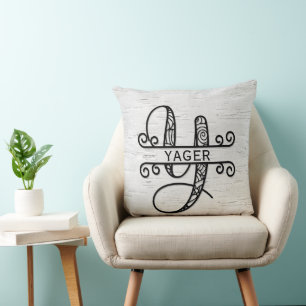 Coussin Lettre Y monogramme avec nom de famille