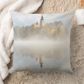 Coussin Lever de soleil de Foggy au lac Bled (Couverture)