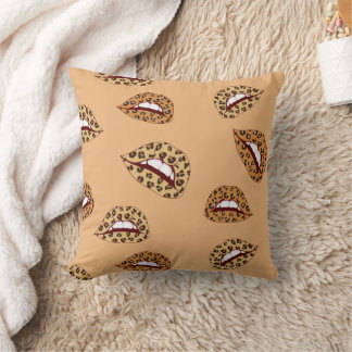 Coussin Lèvres léopards