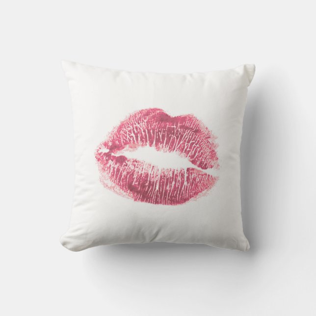 Coussin Lèvres roses réalistes, baiser isolé (Recto)
