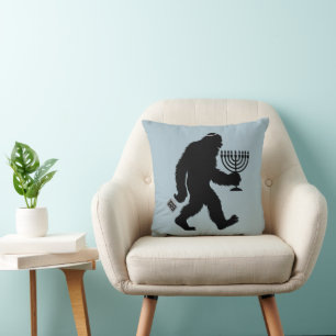 Coussin L'Humour juif Bigfoot Hanoukka Chanukah Hilarié