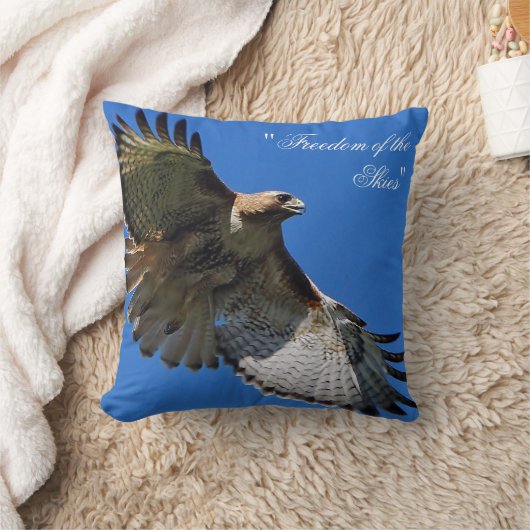 Coussin Liberté du ciel Buse à queue rouge (Couverture)