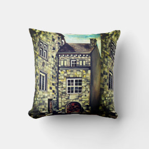Coussin Liege, Un Château De Pierre Surréaliste