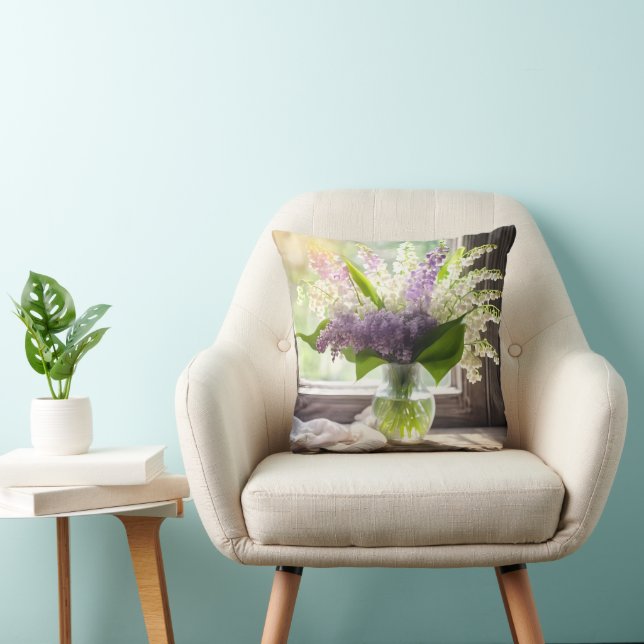 Coussin Lily de la Vallée et Lilac Bouquet Par Fenêtre (Chaise)