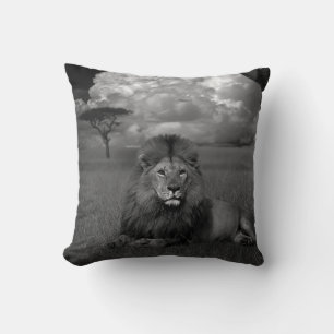 Coussin Lion dans l'herbe