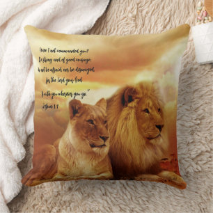 Coussin Lion Et Lioness Scripture Être Forte Jeu D'Oreille