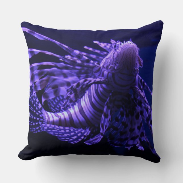 Coussin Lion FishThrow (Recto)