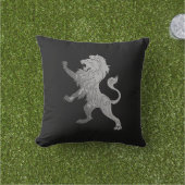 Coussin Lion royal d'argent (Herbe)