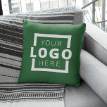 Coussin Logo promotionnel personnalisé de l'entreprise<br><div class="desc">Personnalisez facilement cet oreiller branché avec votre propre logo d'entreprise. Vous pouvez modifier la couleur de l'arrière - plan pour qu'elle corresponde à votre logo ou aux couleurs de votre entreprise. Les coussins de promotion font une impression durable pour qu'ils fassent de grands cadeaux d'entreprise, des cadeaux ou des souvenirs...</div>