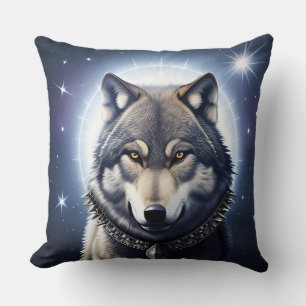Coussin Loup Majestueux Sous un Ciel Étoilé