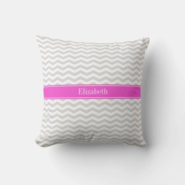 Coussin Lt Gris Blanc Mince Chevron Rose Chaud Monogramme  (Recto)