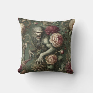 Coussin Lycanthropique Verdant - Gothique Floral Design