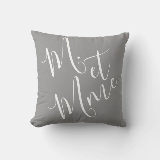 Coussin M. et Mme Calligraphy Gray (Recto)