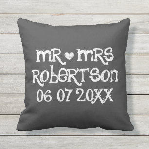 Coussin M. et Mme Chalkboard mariage extérieur lance l'ore