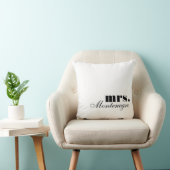 Coussin M. et Mme Custom Throw Pillows | Noir et blanc (Chaise)