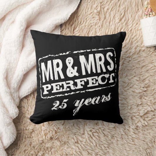 Coussin M. et Mme faits sur commande carreau (Couverture)