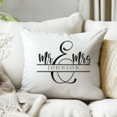 Coussin M. et Mme Newlyhed Couple Gifts