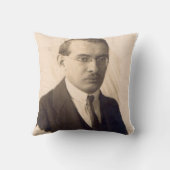 Coussin M. Scientifique des années 1920 (Verso)