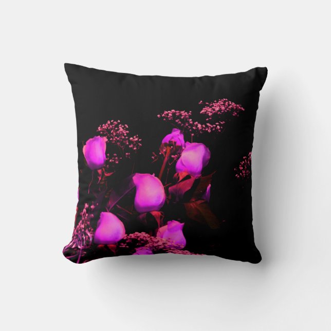 Coussin magenta rose de jet contre le noir (Recto)
