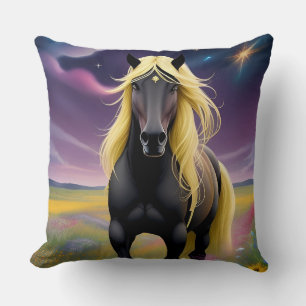 Coussin Magnifique cheval noir à la crinière dorée ondoyan