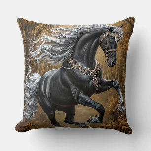 Coussin Magnifique cheval noir dans un ornement orné