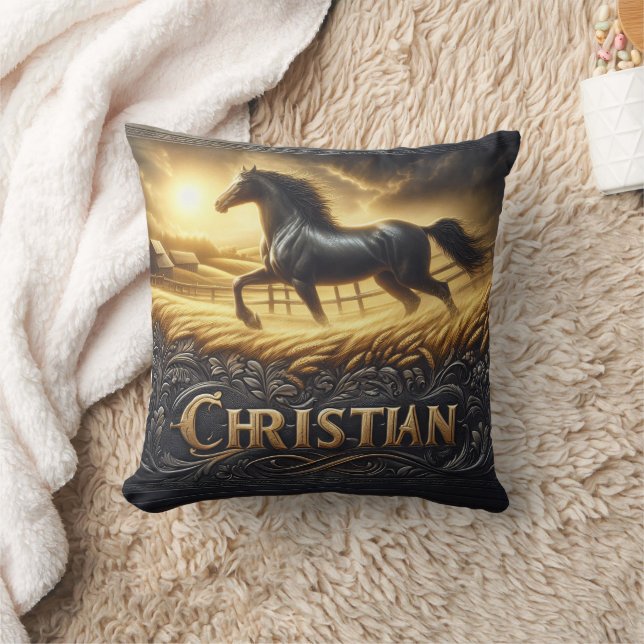 Coussin Majestic Black Horse Galloping au lever du soleil (Couverture)