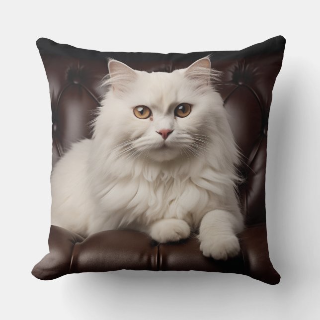 Coussin Majestic white cat (Recto)
