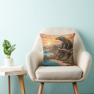 Coussin Majestueux dragon de Komodo surplombant la plage r